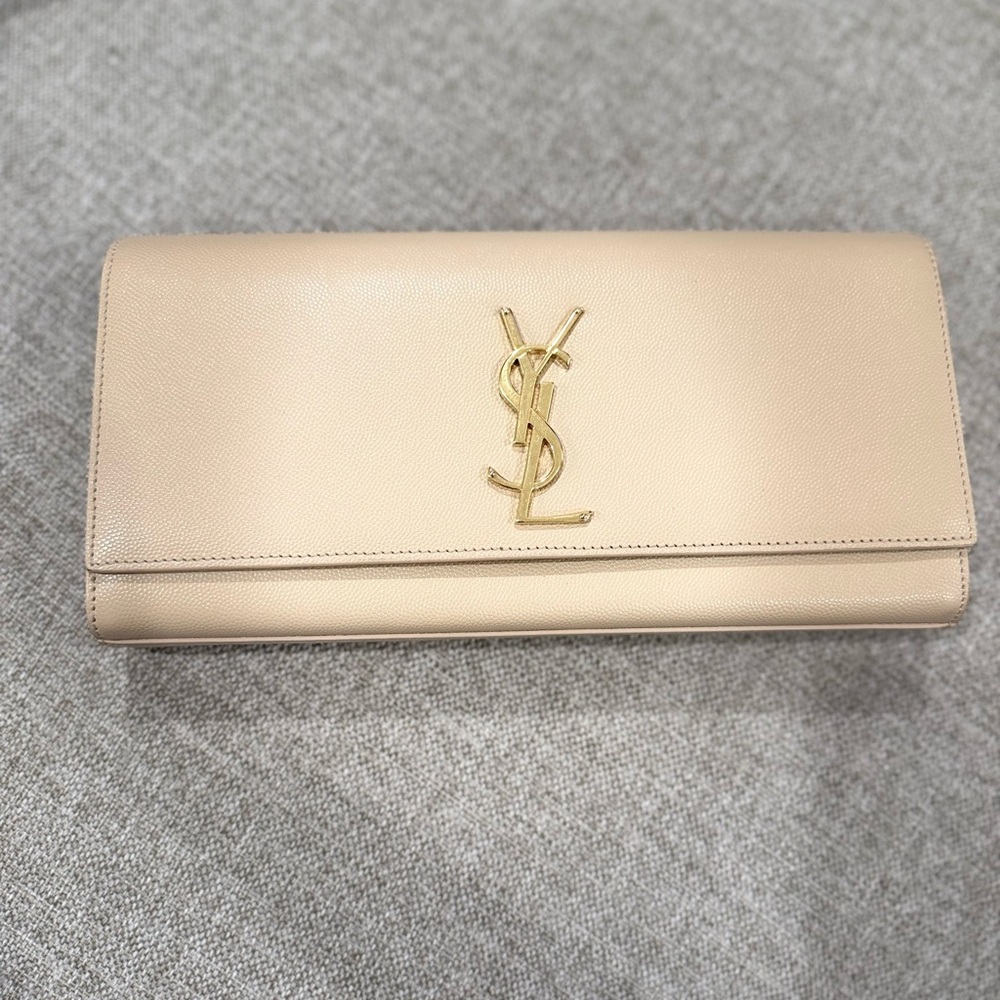 Saint Laurent
Leather Cassandre